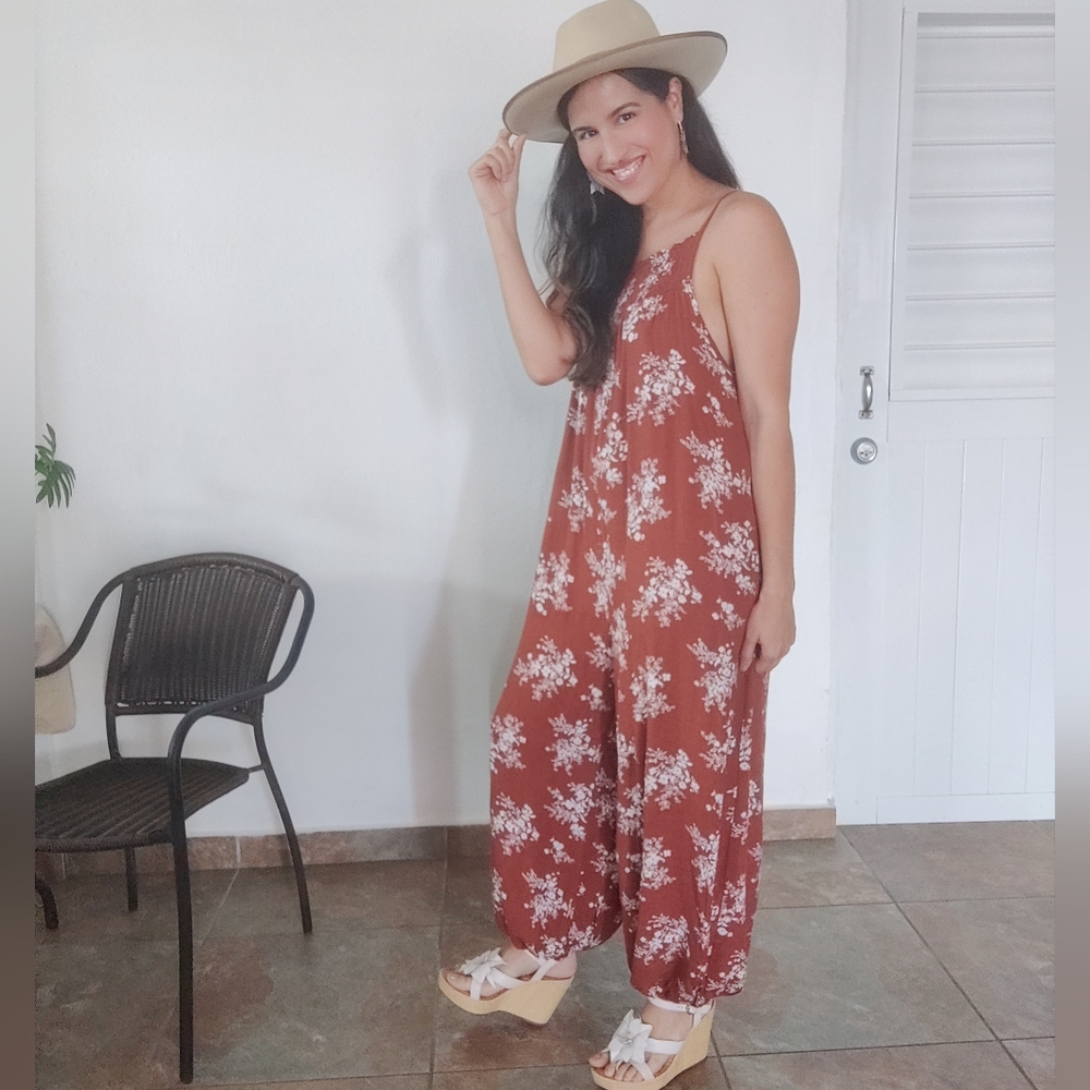 Harem floral jumpsuit overalls *price is firm*